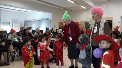 EL CARNAVAL A GUISSONA S’INICIA AMB UNA TROBADA INTERGENERACIONAL