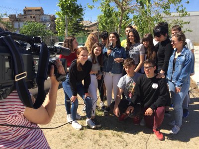 EL LLENGUATGE DE SIGNES PER A SORDS EN UNA CANÇÓ DE TXARANGO, A CÀRREC DELS  ALUMNES DE FEDAC GUISSONA