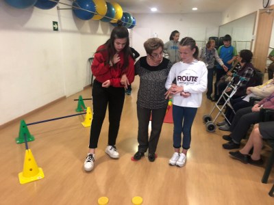 EL PLA EDUCATIU D'ENTORN PROMOU UNA TROBADA CONJUNTA PER A PETITS I GRANS ENTORN DE L'ESPORT