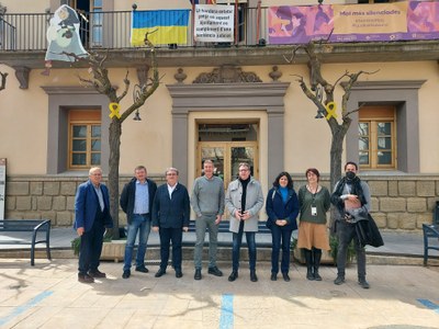 EL PRESIDENT DE LA DIPUTACIÓ DE LLEIDA, JOAN TALARN PASSA PER GUISSONA PER CONÈIXER LA REALITAT DE LA POBLACIÓ UCRAÏNESA