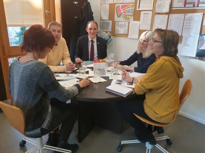 EL SUBDELEGAT DEL GOVERN A LLEIDA VISITA GUISSONA PER ABORDAR TEMES D'IMMIGRACIÓ