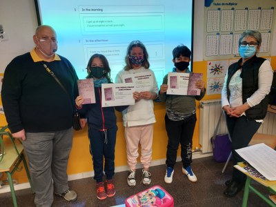 ELS PREMIS JORDI PÀMIAS ARRIBEN A L’ESCOLA