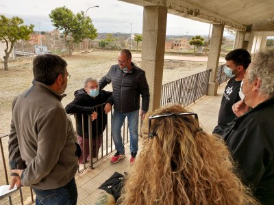 L'ALCALDE, JAUME ARS, VISITA L'ANTIGA ESCOLA DE BIOSCA