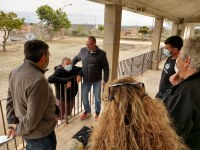 L'ALCALDE, JAUME ARS, VISITA L'ANTIGA ESCOLA DE BIOSCA