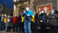 MIG MILER DE PERSONES ES CONCENTREN PER DONAR SUPORT A LA COMUNITAT UCRAÏNESA
