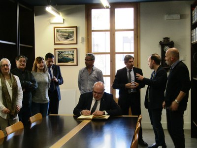 El conseller d’Empresa i Coneixement, Jordi Baiget,  visita Guissona.
