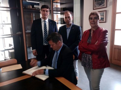 EL DIRECTOR DE SERVEIS TERRITORIALS D’ENSENYAMENT A LLEIDA, MIQUEL ÀNGEL CULLERÉS, VISITA GUISSONA.