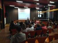 EL SOCIÒLEG JORDI COLLET ENGEGA L'ESCOLA DE PARES I MARES A GUISSONA