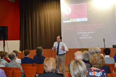 Guissona va acollir la segona de les conferències extraordinàries que la Universitat de Lleida ofereix a l'Aula Universitària. 