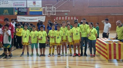 L’ALEVÍ MASCULÍ D’HANDBOL DE L’ACLE GUISSONA ACABA 4t DE CATALUNYA I GUARDONAT COM 3r EQUIP MÉS NET A LES FINALS DELS JEEC