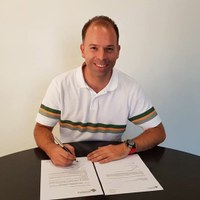 L'alcalde signa el decret d'alcaldia donant suport al Referèndum de l'1O.