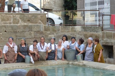 Rentada popular a les fonts i trobada d'acordions