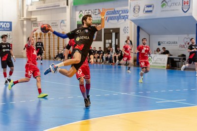 SANG GUISSONENCA AL PLAY OFF A MÀXIMA LLIGA ITALIANA D’HANDBOL