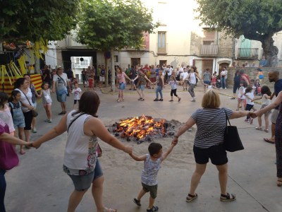 TRADICIONAL REVETLLA DE SANT JOAN A CAPDEVILA