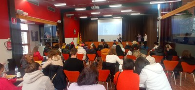 TRET DE SORTIDA DEL CURS DE CATALÀ GRATUÏT PER A PERSONES REFUGIADES D’UCRAÏNA A GUISSONA